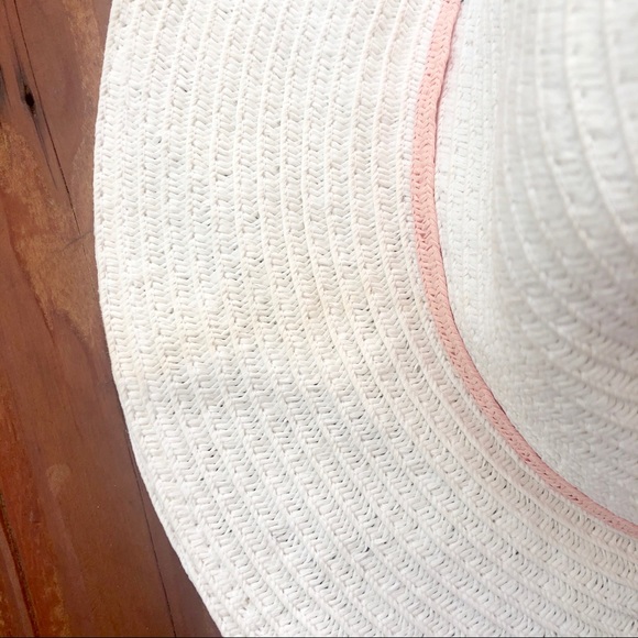 Cute White Hat 🎀 - Picture 8 of 10